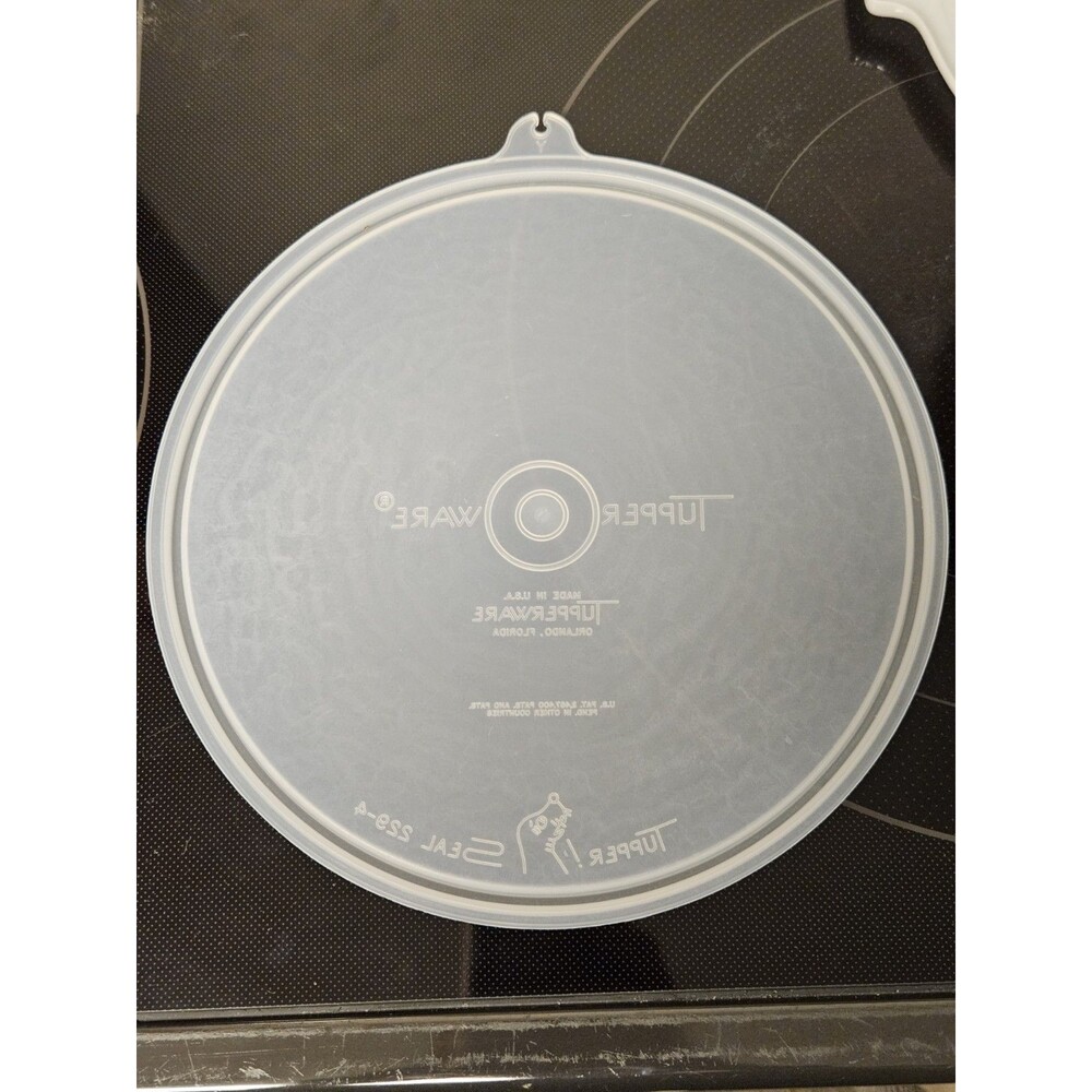 Vintage Tupperware White Suzette Divided Serving Tray With Lid 608-12 Excellent - Picture 7 of 7